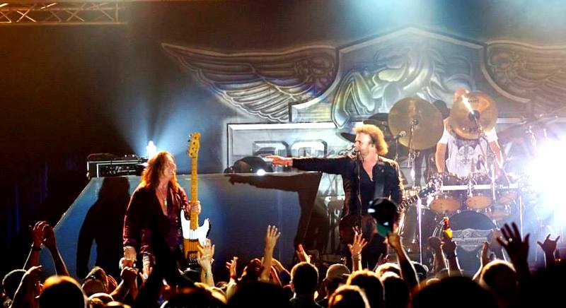 Barry Dunaway performing live with .38 Special